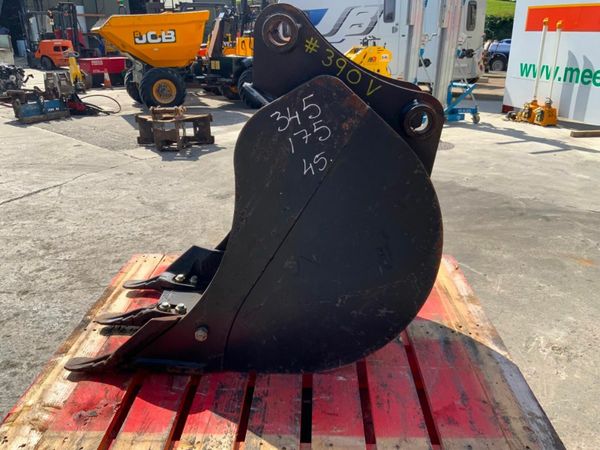 18" JCB 3CX DIGGING BUCKET....45mmPINS.....390v 377207784