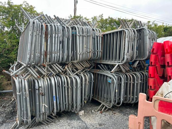 Galvanised safety barriers for sale  1137 377207790