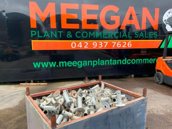 GALVANISED BOLT DOWN HANDRAIL BRACKETS. 377207791