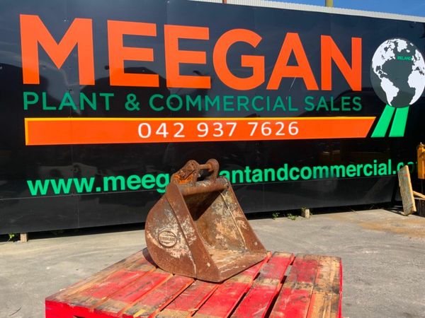 18" STRICKLAND  BUCKET....30mm PINS.......629-18. 377207721