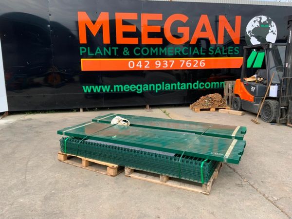 UNUSED V MESH SECURITY FENCING BUNDLE...220m. 377207845