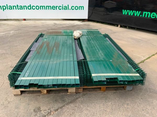 UNUSED V MESH SECURITY FENCING BUNDLE...220m. 377207862