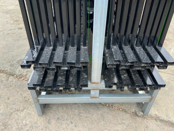ARROW TOP METAL RAILING & POSTS.......35w. 377207887