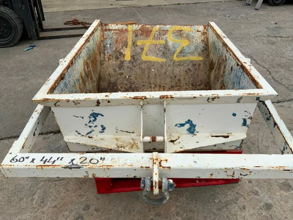CONQUIP 500lt SELF TIPPING BOAT SKIP.........371c. 377207821