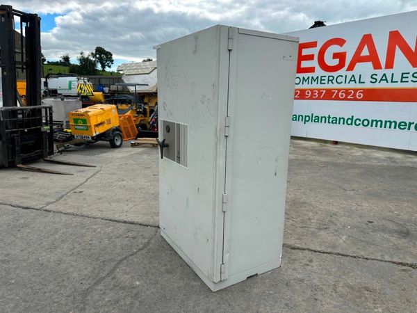 CHUBB DATA CABINET FIRE IMPACT MONEY SAFE. 377207940