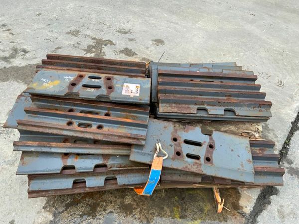 30/40 TONNETRACK PADS....600mm x 24mm......1222. 377207965