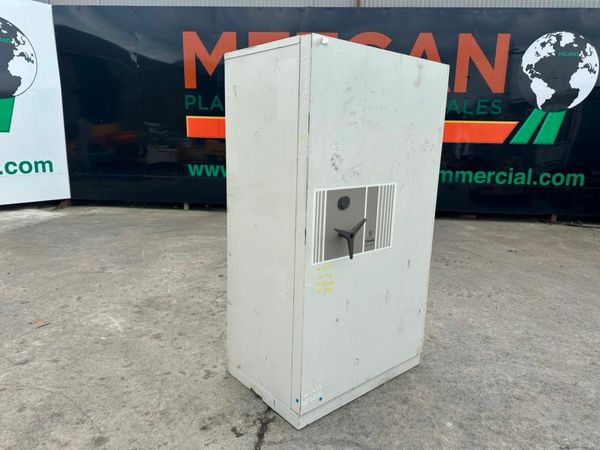CHUBB DATA CABINET FIRE IMPACT MONEY SAFE. 377207936
