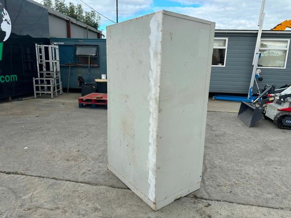 CHUBB DATA CABINET FIRE IMPACT MONEY SAFE. 377207938