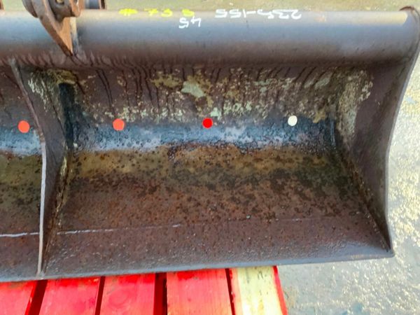 62" GRADING BUCKET......45mm PINS......73s. 377208055