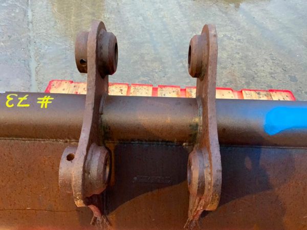 62" GRADING BUCKET......45mm PINS......73s. 377208058