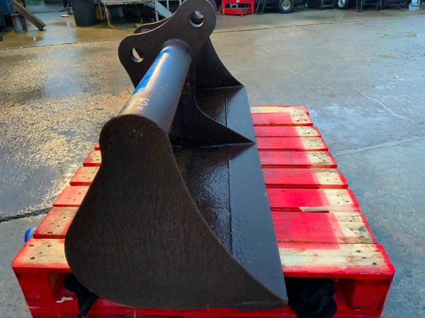 62" GRADING BUCKET......45mm PINS......73s. 377208060