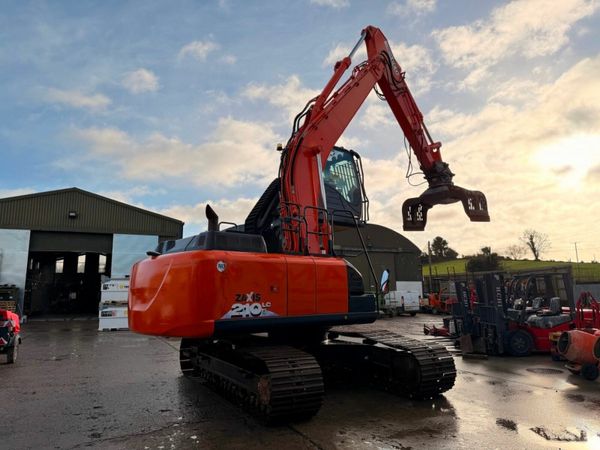 2018 HITACHI 210 DEMOLITION HIGH RISE GRAB.. 377208037