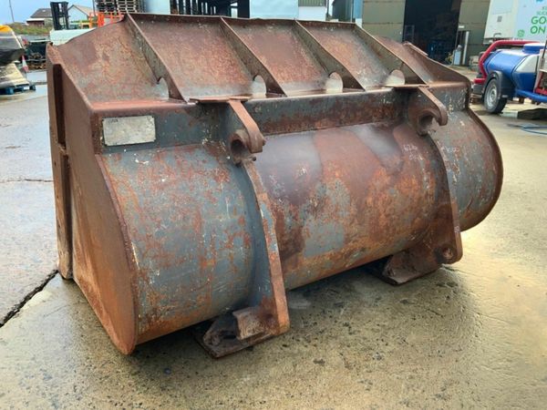 CASE WHEELED LOADER BUCKET.......263v. 377208251