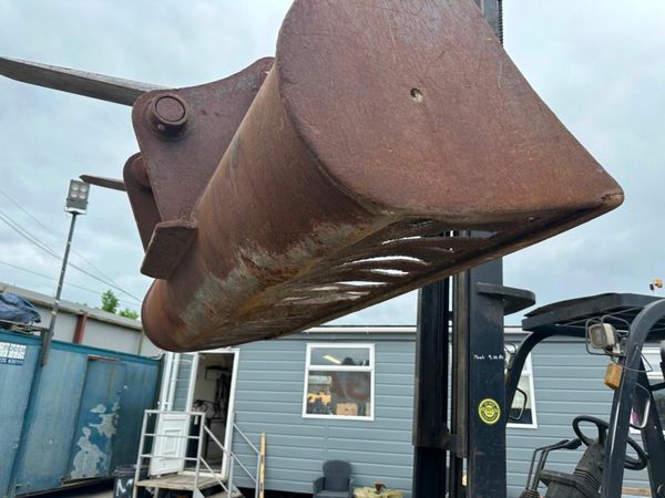 84" SKELETON BUCKET 7 FT...... 80MM...... 946 DB 377208218