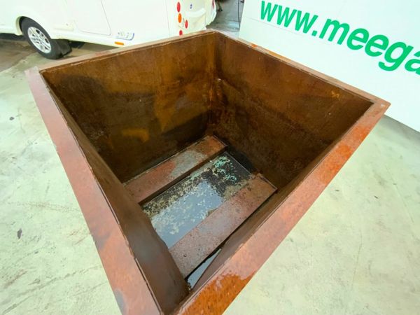 STEEL STORAGE CUBE....SCRAP METAL.....13v. 377208238