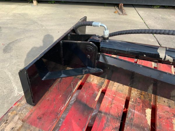 MINI SKID STEER BUCKET ATTACHMENT.....309w. 377208457