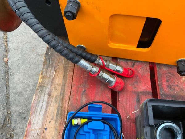 UNUSED SKID STEER HAMMER / POST DRIVER....376w. 377208481