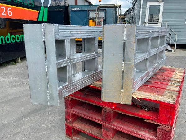 20t   ALUMINIUM TRAILER LOADING RAMPS.......5025. 377208494