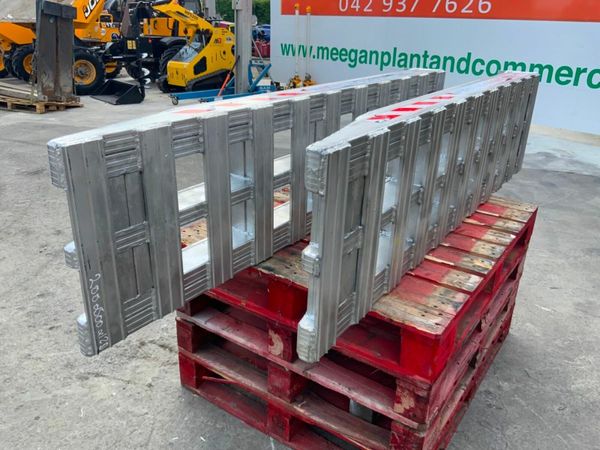 20t   ALUMINIUM TRAILER LOADING RAMPS.......5025. 377208498