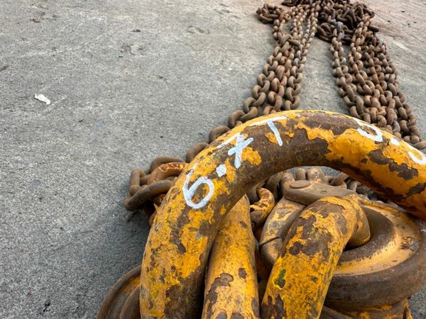 5.5 Metre ...6.7 ton ...lifting chains 4 LEG ..... 377208579