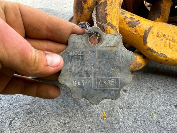 5.5 Metre ...6.7 ton ...lifting chains 4 LEG ..... 377208581