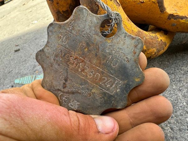 5.5 Metre ...6.7 ton ...lifting chains 4 LEG ..... 377208582