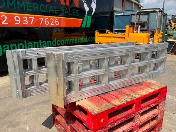 20t   ALUMINIUM TRAILER LOADING RAMPS.......5025. 377208502
