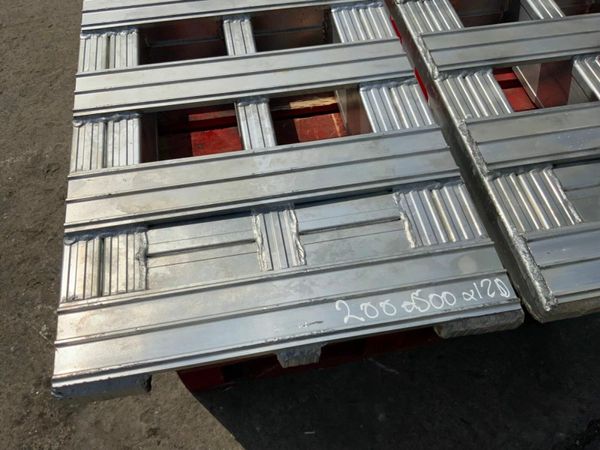 20t   ALUMINIUM TRAILER LOADING RAMPS.......5025. 377208510
