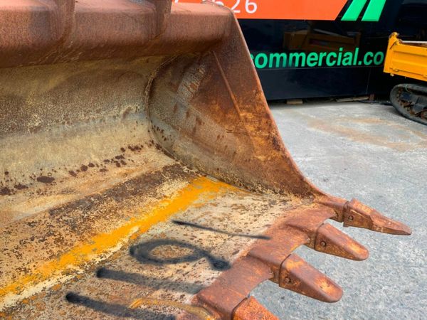 48" JCB DIGGING BUCKET.....80mm PINS.......1191t. 377208533