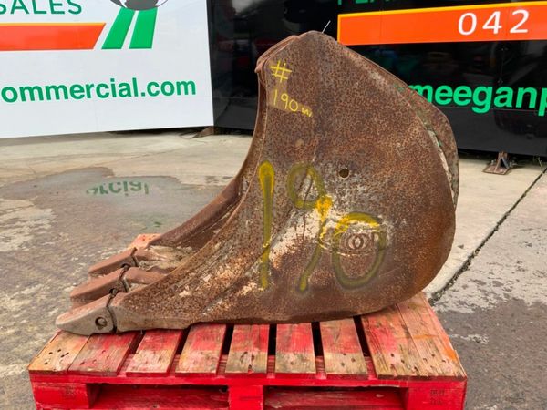 18" MILLAR SCOOP BUCKET......65mm PINS....190. 377208757