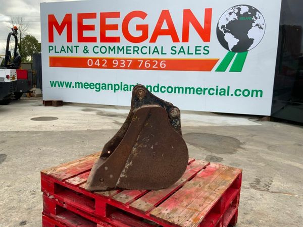 24" CATERPILLAR BUCKET....45mm PINS.........192/1. 377208761