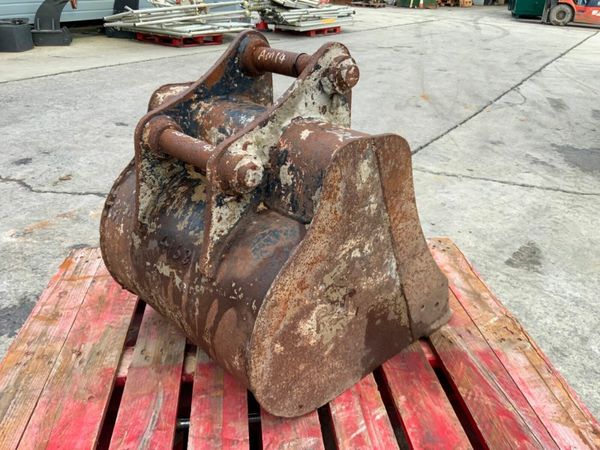 24" CATERPILLAR BUCKET....45mm PINS.........192/1. 377208762