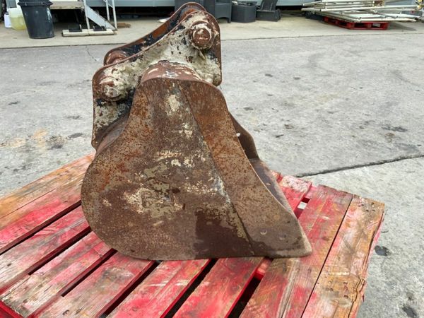 24" CATERPILLAR BUCKET....45mm PINS.........192/1. 377208763