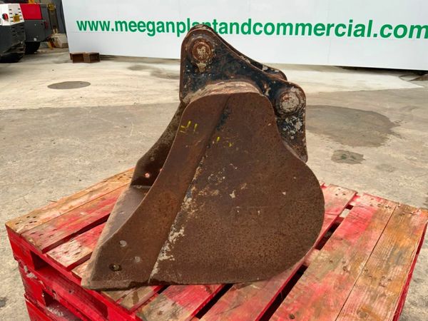 24" CATERPILLAR BUCKET....45mm PINS.........192/1. 377208768