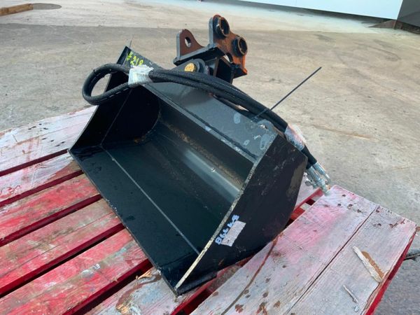 24" MEVA TILTING BUCKET....25mm PINS......218w. 377208799