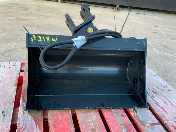 24" MEVA TILTING BUCKET....25mm PINS......218w. 377208801