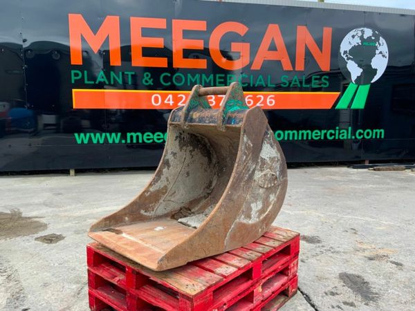 30" BMC DIGGING BUCKET.....60mm PINS.......187w. 377208807