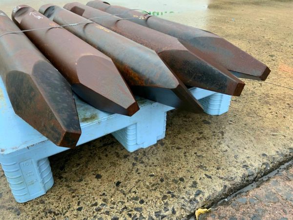 20 TON  BREAKER / HAMMER CHISELS....135mm...913 377208914
