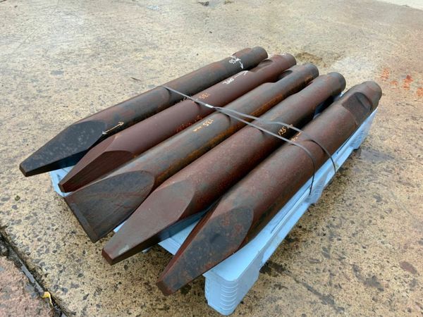 20 TON  BREAKER / HAMMER CHISELS....135mm...913 377208916