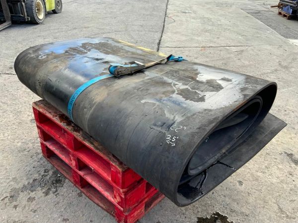 25ft x 62" RUBBER CONVEYOR MATTING......2562. 377209317