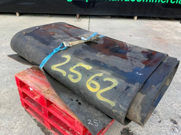 25ft x 62" RUBBER CONVEYOR MATTING......2562. 377209323
