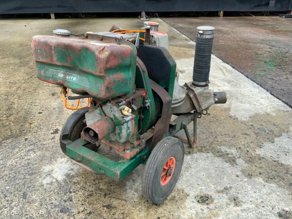 LISTER ENGINE DIAPHRAGM  WATER PUMP.....2068 377209449