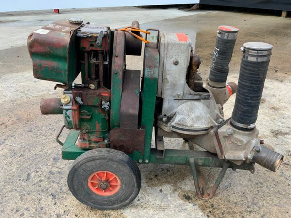 LISTER ENGINE DIAPHRAGM  WATER PUMP.....2068 377209450