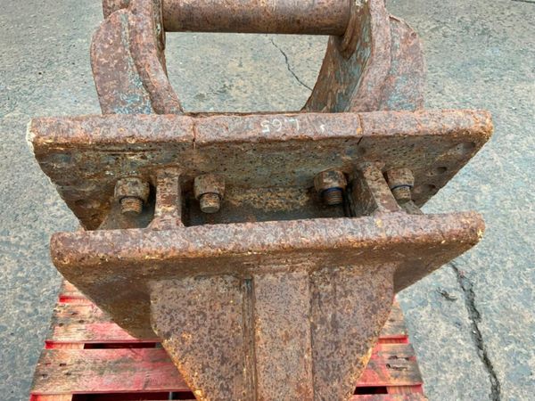 HEAVY DUTY RIPPER TOOTH...80mm PINS......65v 377209573