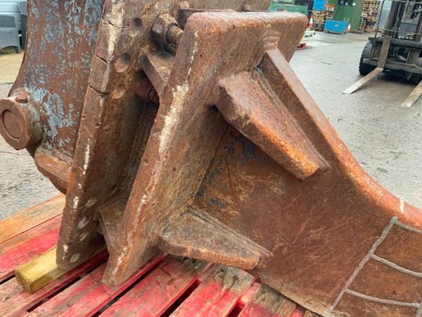 HEAVY DUTY RIPPER TOOTH...80mm PINS......65v 377209575