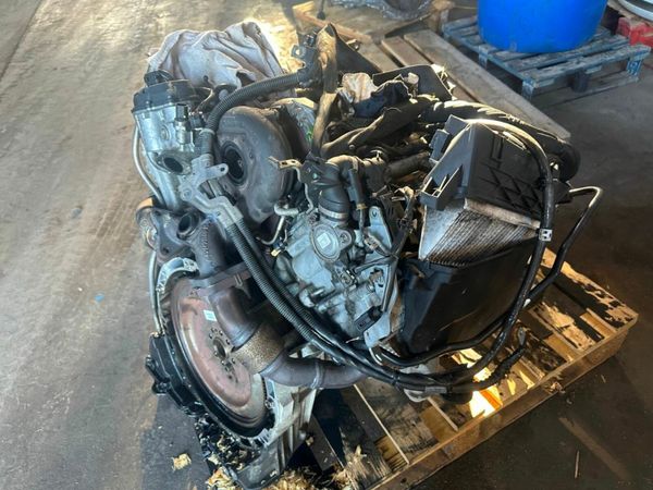 mercedes e350....engine........parts only...old un 377209579