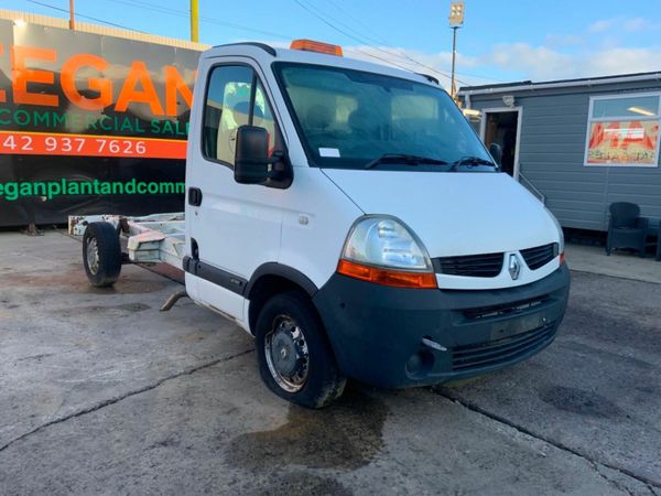 RENAULT MASTER 2.5lt   AUTOMATIC............PARTS. 377209501