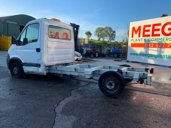 RENAULT MASTER 2.5lt   AUTOMATIC............PARTS. 377209504