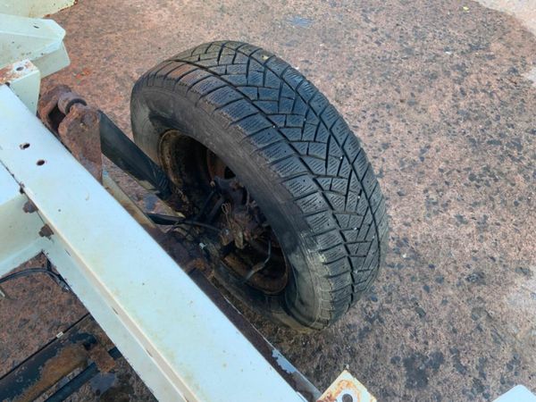 RENAULT MASTER 2.5lt   AUTOMATIC............PARTS. 377209507