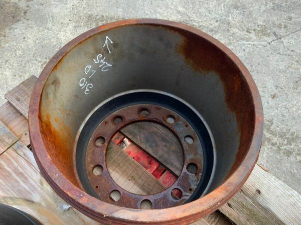 UNUSED ROR BRAKE DRUMS    10 x 225........2009. 377209519